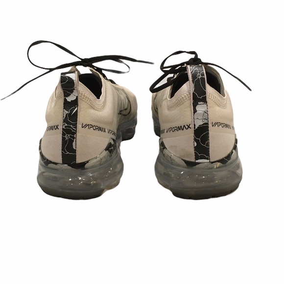 Nike Air Vapormax Womans Floral Vast Grey Sneakers - Picture 3 of 5